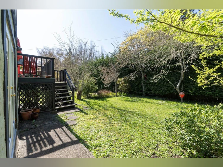 3870 Seacroft Place, Saanich, BC, V8N 4H1 - 36