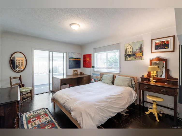 3870 Seacroft Place, Saanich, BC, V8N 4H1 - 20