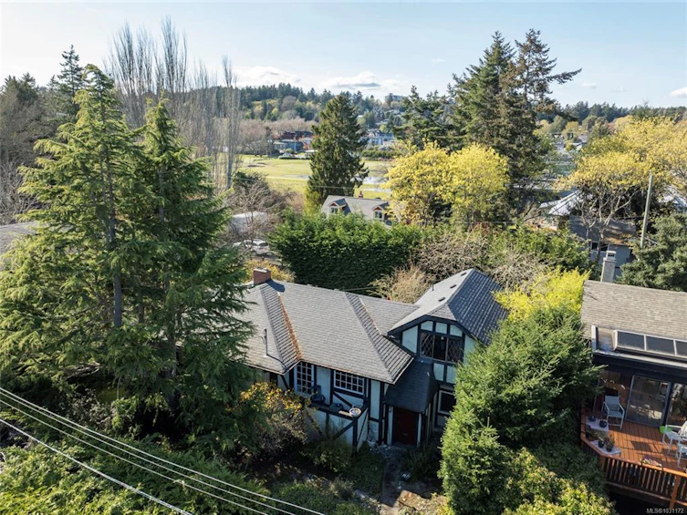 3870 Seacroft Place, Saanich, BC, V8N 4H1 - 47