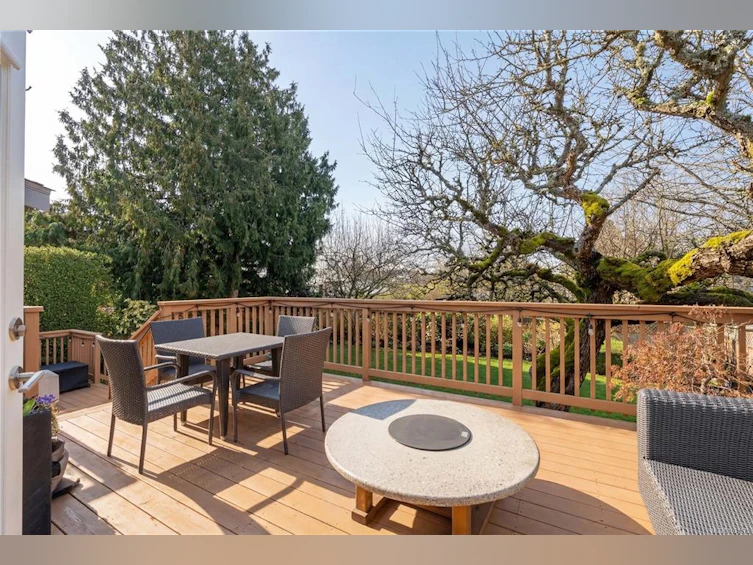 2275 Allenby Street, Oak Bay, BC, V8R 3C4 - 2