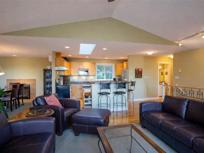 1420 Elan Place - 5