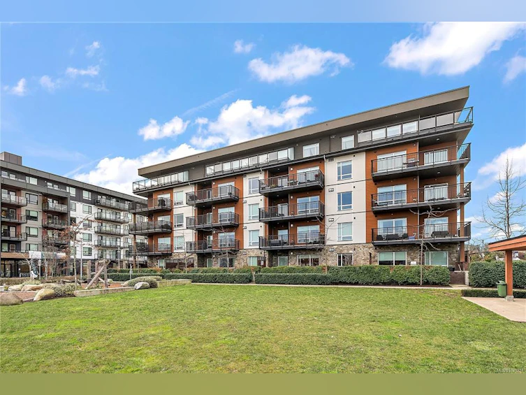 402-2500 Hackett Crescent, Central Saanich, BC, V8M 0C1