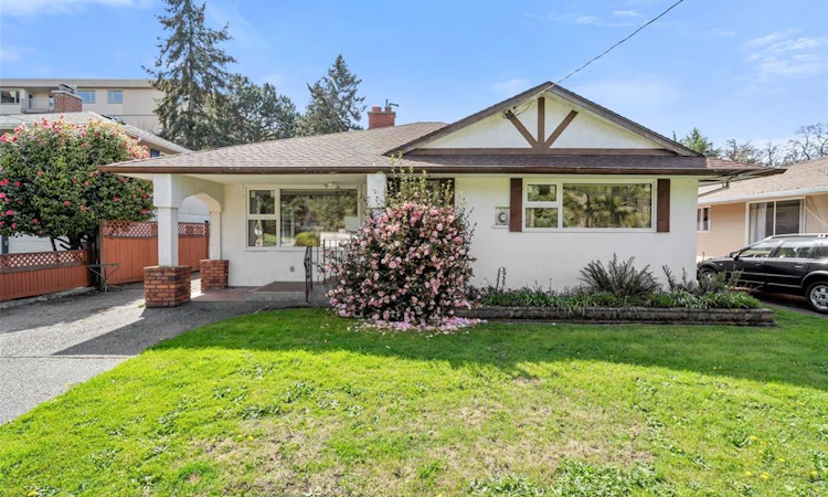 1075 Lodge Avenue