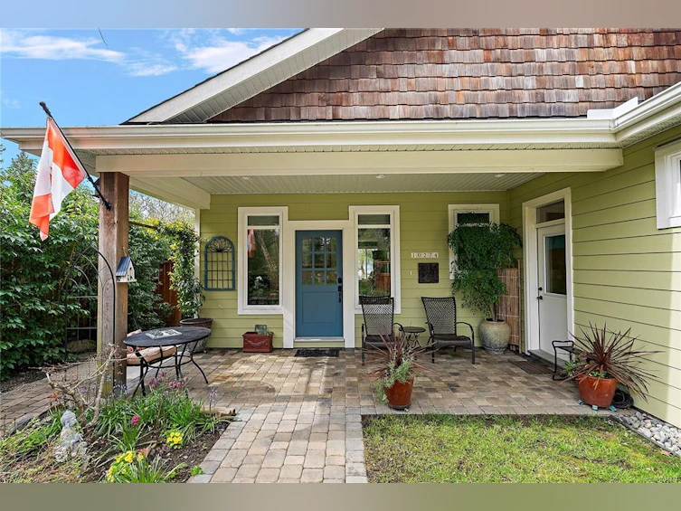 10274 Tsaykum Road, North Saanich, BC, V8L 5T8 - 6