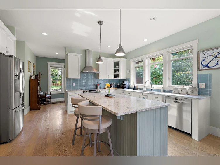 10274 Tsaykum Road, North Saanich, BC, V8L 5T8 - 4