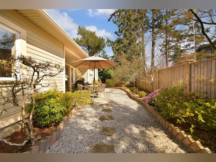 2287 Adela Place, Sidney, BC, V8L 3N3 - 37