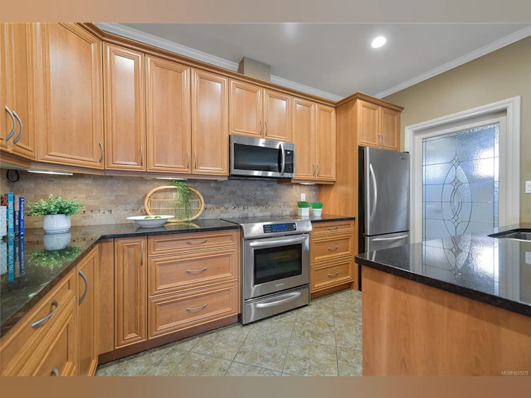 2287 Adela Place, Sidney, BC, V8L 3N3 - 8
