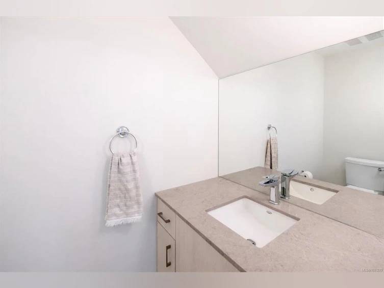 17-625 Hellesen Drive, Tofino, BC, V0R 2Z0 - 14