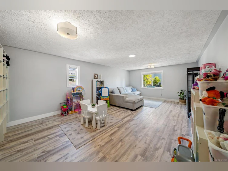 212 E Cowichan Avenue, Lake Cowichan, BC, V0R 2G0 - 32