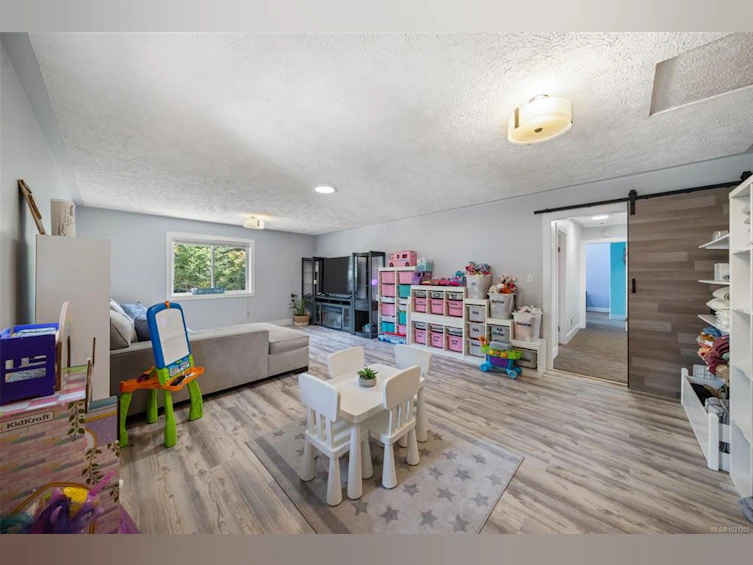 212 E Cowichan Avenue, Lake Cowichan, BC, V0R 2G0 - 34