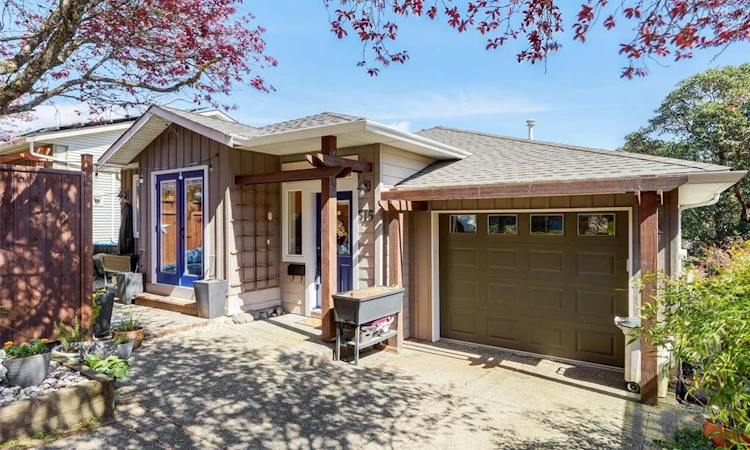 515 Selwyn Falls Drive
