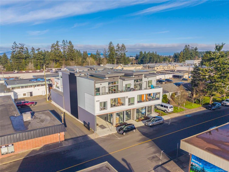 203-113 E Hirst Avenue, Parksville, BC, V9P 2G3 - 23