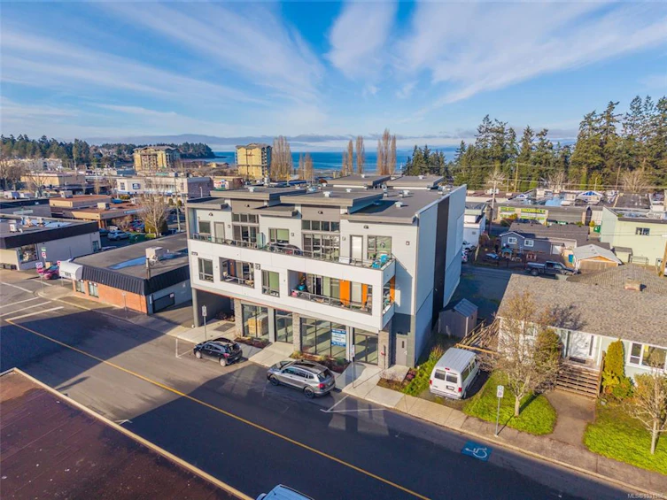 203-113 E Hirst Avenue, Parksville, BC, V9P 2G3 - 10