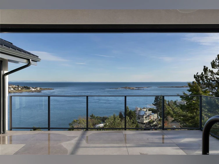 121 Denison Road, Oak Bay, BC, V8S 2K2 - 26