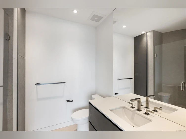 121 Denison Road, Oak Bay, BC, V8S 2K2 - 77
