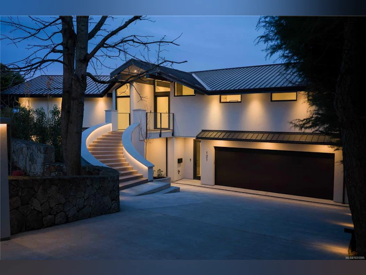 121 Denison Road, Oak Bay, BC, V8S 2K2 - 5