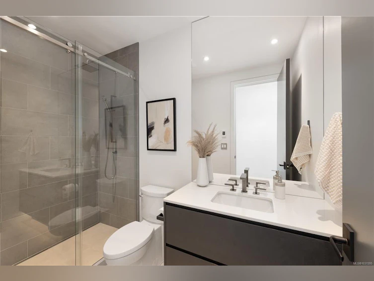 121 Denison Road, Oak Bay, BC, V8S 2K2 - 51