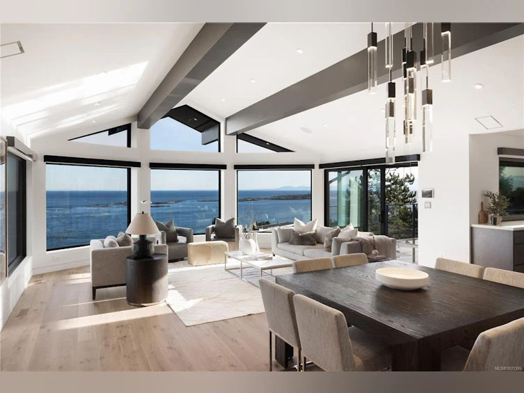 121 Denison Road, Oak Bay, BC, V8S 2K2 - 11