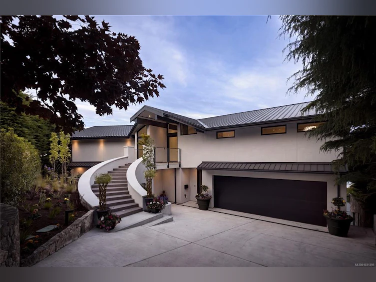 121 Denison Road, Oak Bay, BC, V8S 2K2 - 91
