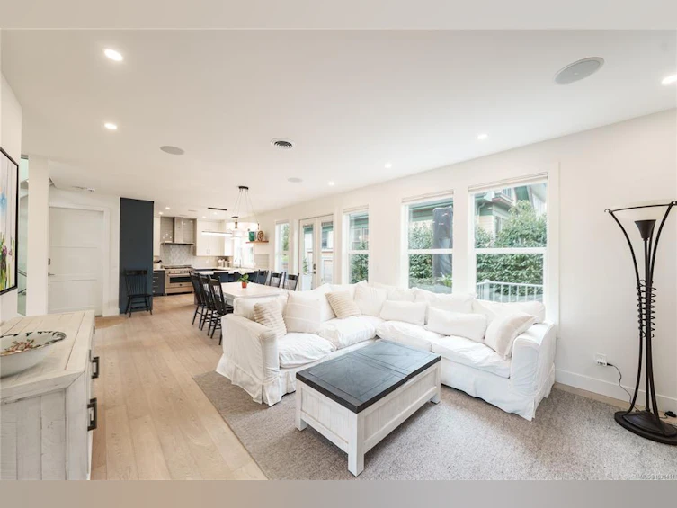 198 Olive Street, Victoria, BC, V8S 3H3 - 8