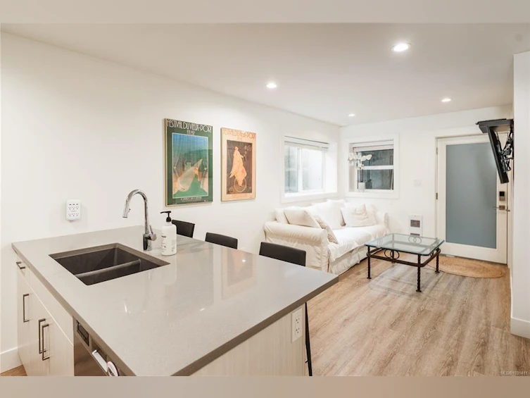 198 Olive Street, Victoria, BC, V8S 3H3 - 26
