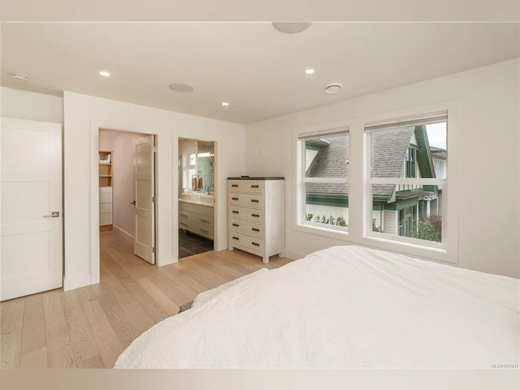 198 Olive Street, Victoria, BC, V8S 3H3 - 23