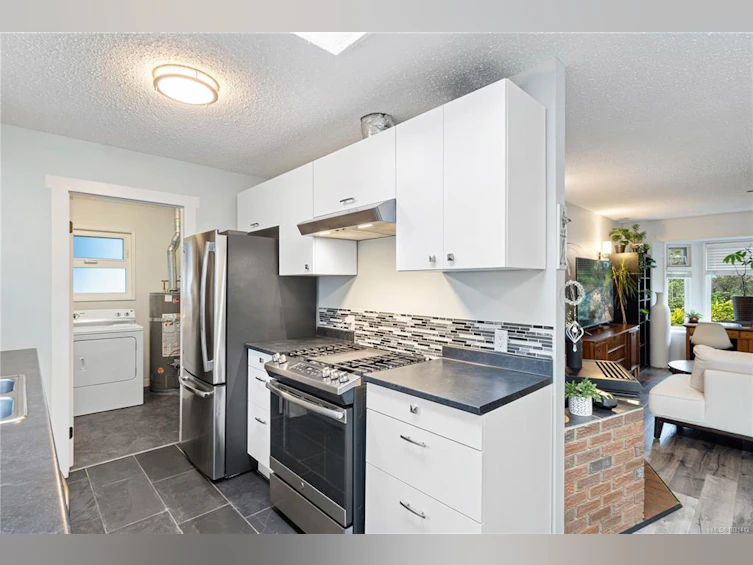 260 S Pym Street, Parksville, BC, V9P 1G7 - 13