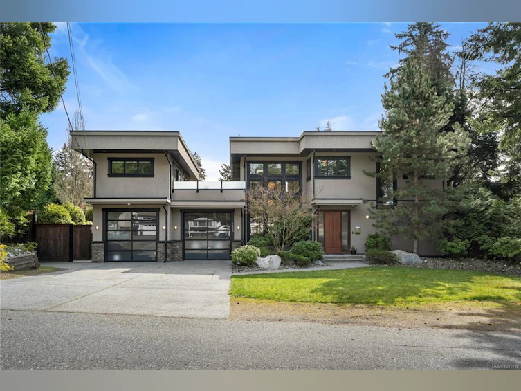 4260 Butternut Drive, Nanaimo, BC, V9T 4J7 - 2