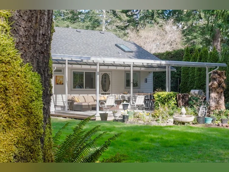 1451 Seaview Road, Black Creek, BC, V9J 1J7 - 26