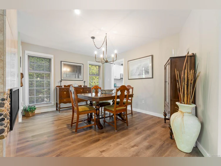 1451 Seaview Road, Black Creek, BC, V9J 1J7 - 7