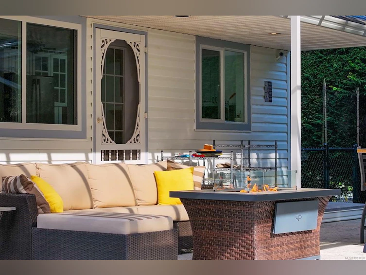 1451 Seaview Road, Black Creek, BC, V9J 1J7 - 28
