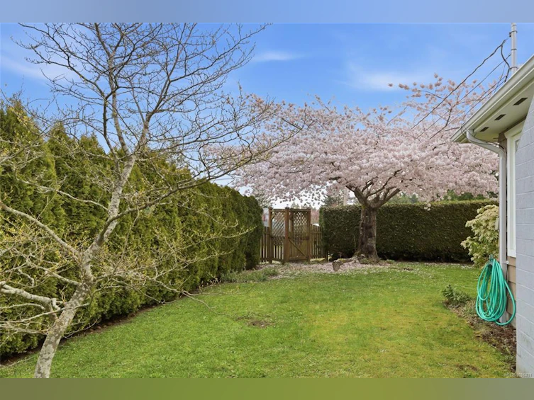 629 Jones Street, Qualicum Beach, BC, V9K 1H2 - 25