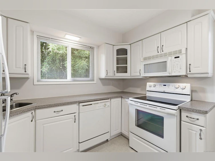 629 Jones Street, Qualicum Beach, BC, V9K 1H2 - 18