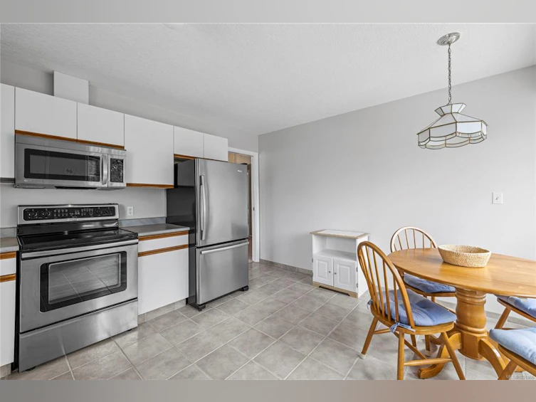 6298 Waterbury Road, Nanaimo, BC, V9V 1M3 - 18