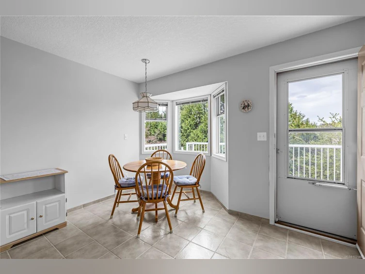 6298 Waterbury Road, Nanaimo, BC, V9V 1M3 - 20