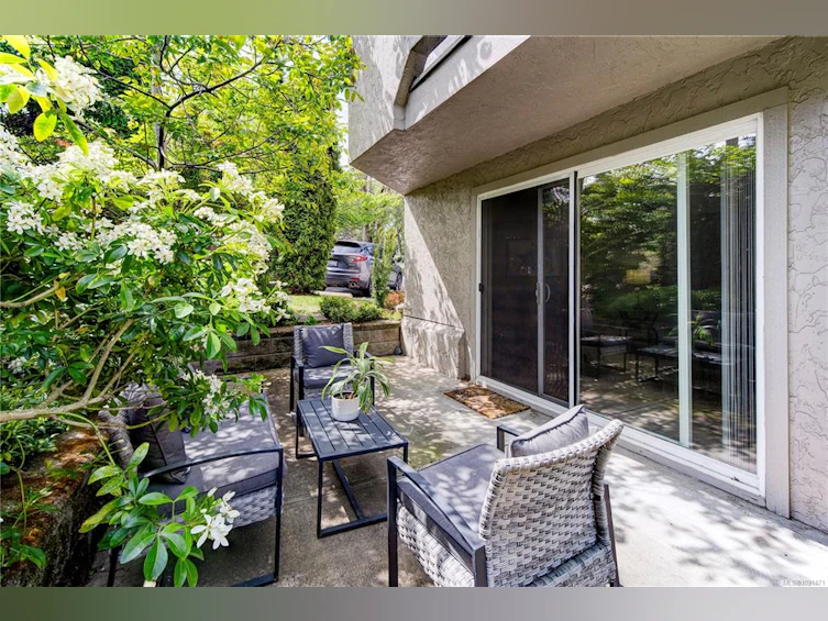 101-3800 Quadra Street, Saanich, BC, V8X 1H8 - 20