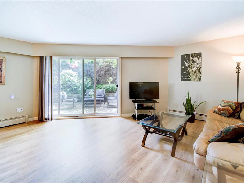 101 - 3800 Quadra Street, Saanich BC V8X 1H8