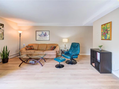 101-3800 Quadra Street - 4
