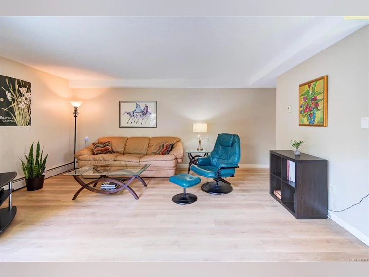 101-3800 Quadra Street, Saanich, BC, V8X 1H8 - 4