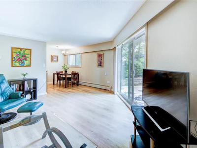 101-3800 Quadra Street - 5