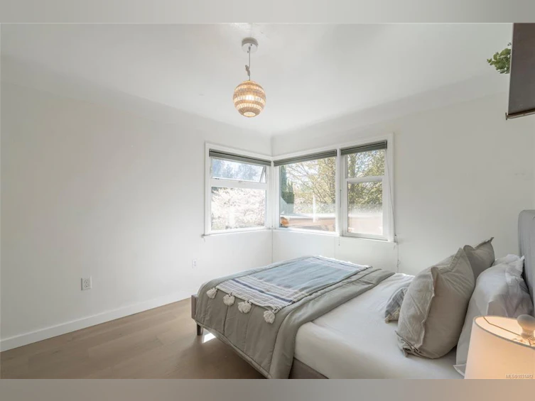 2041 Carnarvon Street, Oak Bay, BC, V8R 2V2 - 13