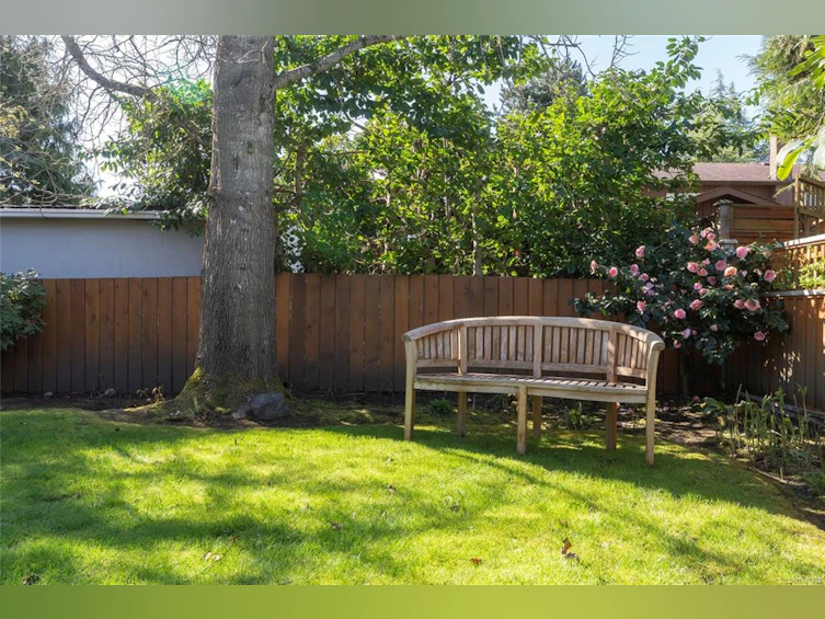 2041 Carnarvon Street, Oak Bay, BC, V8R 2V2 - 38