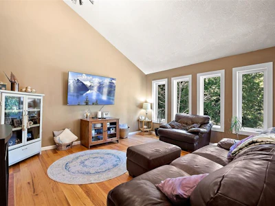 1725 Millstream Road - 5