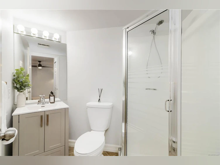 101-2710 Grosvenor Road, Victoria, BC, V8T 3M9 - 10
