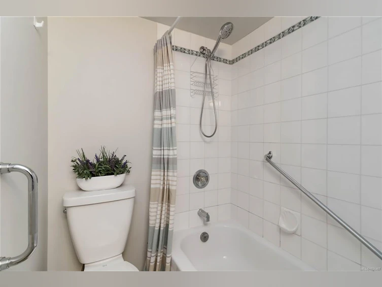 101-2710 Grosvenor Road, Victoria, BC, V8T 3M9 - 13