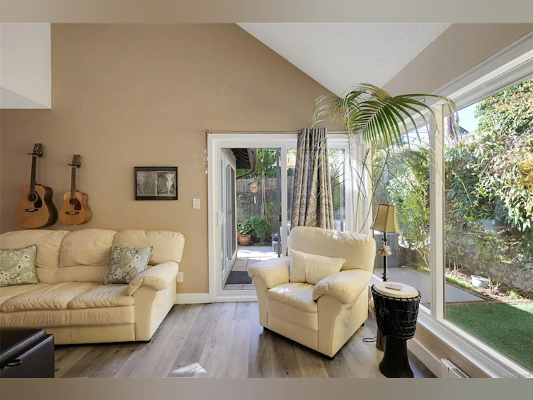 1294 Denman Street, Victoria, BC, V8T 1L8 - 11