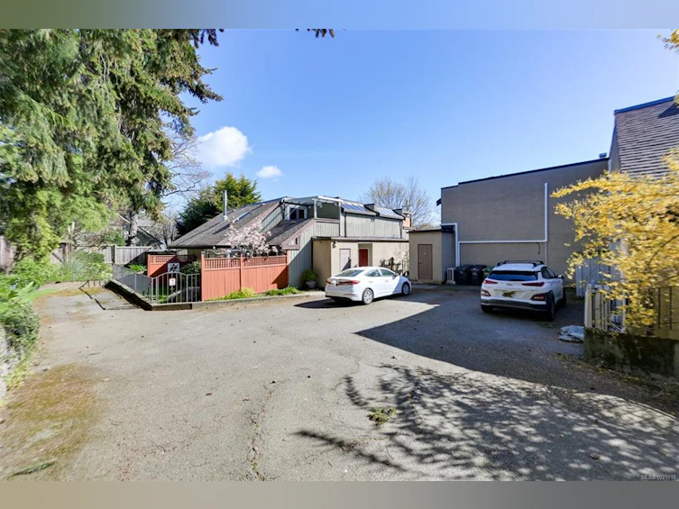 1294 Denman Street, Victoria, BC, V8T 1L8 - 59