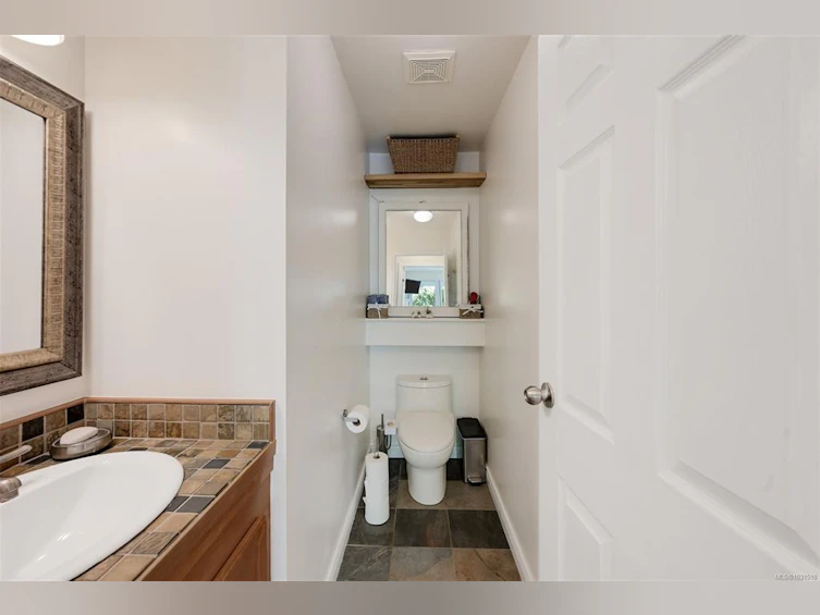 1294 Denman Street, Victoria, BC, V8T 1L8 - 36