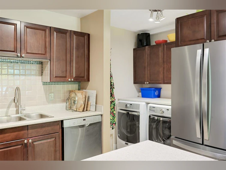 1294 Denman Street, Victoria, BC, V8T 1L8 - 30