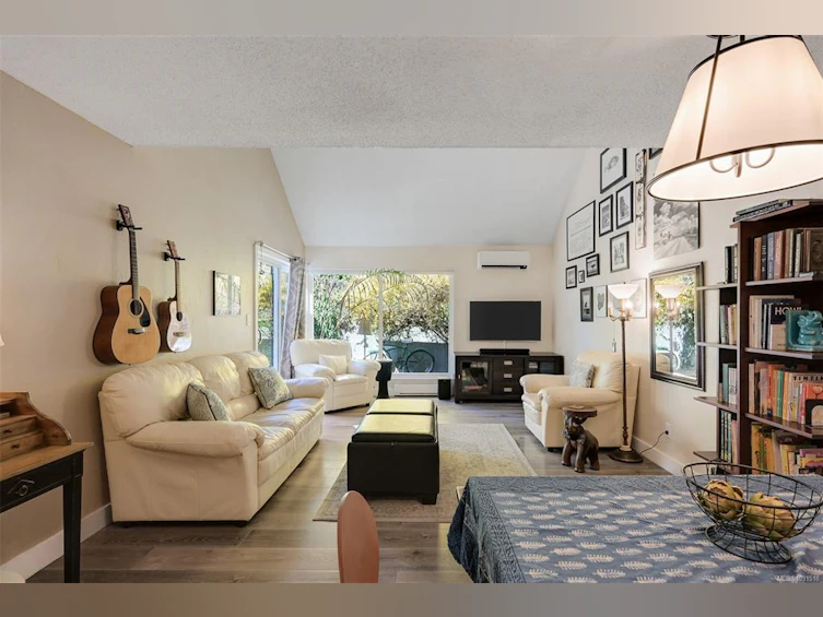 1294 Denman Street, Victoria, BC, V8T 1L8 - 8